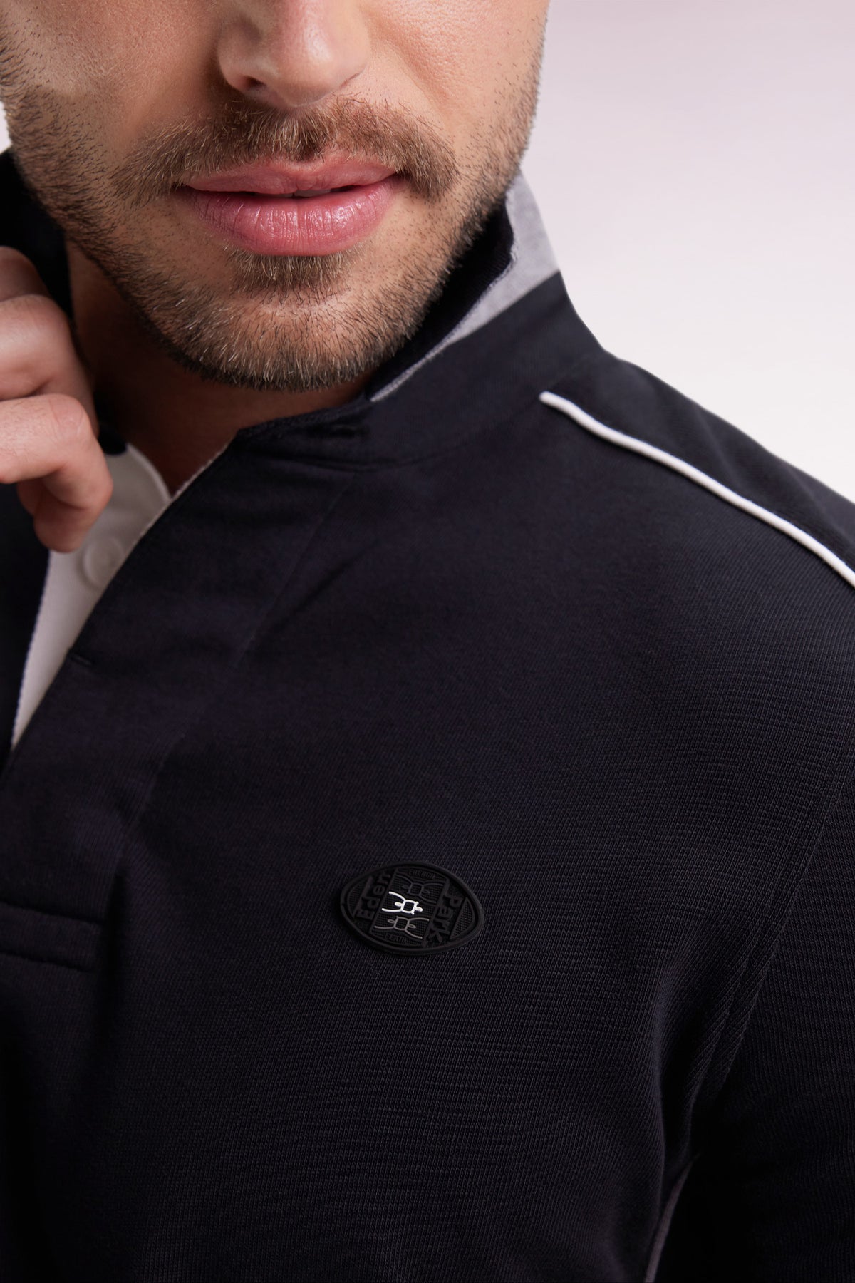 Eden Park Long-sleeved jersey in black heavyweight cotton jersey with straight fit