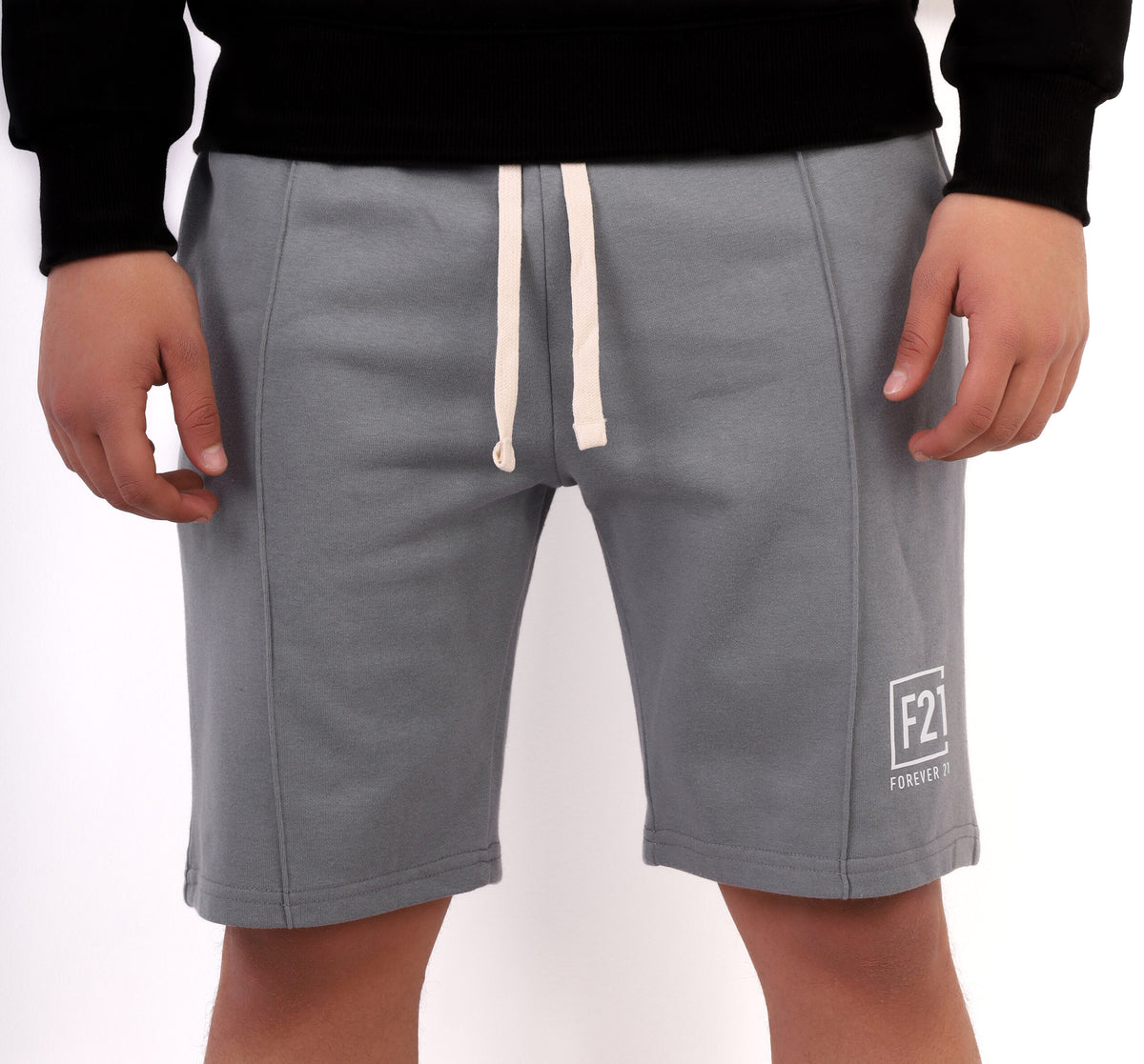 Forever 21 Tailored Straight-Leg short