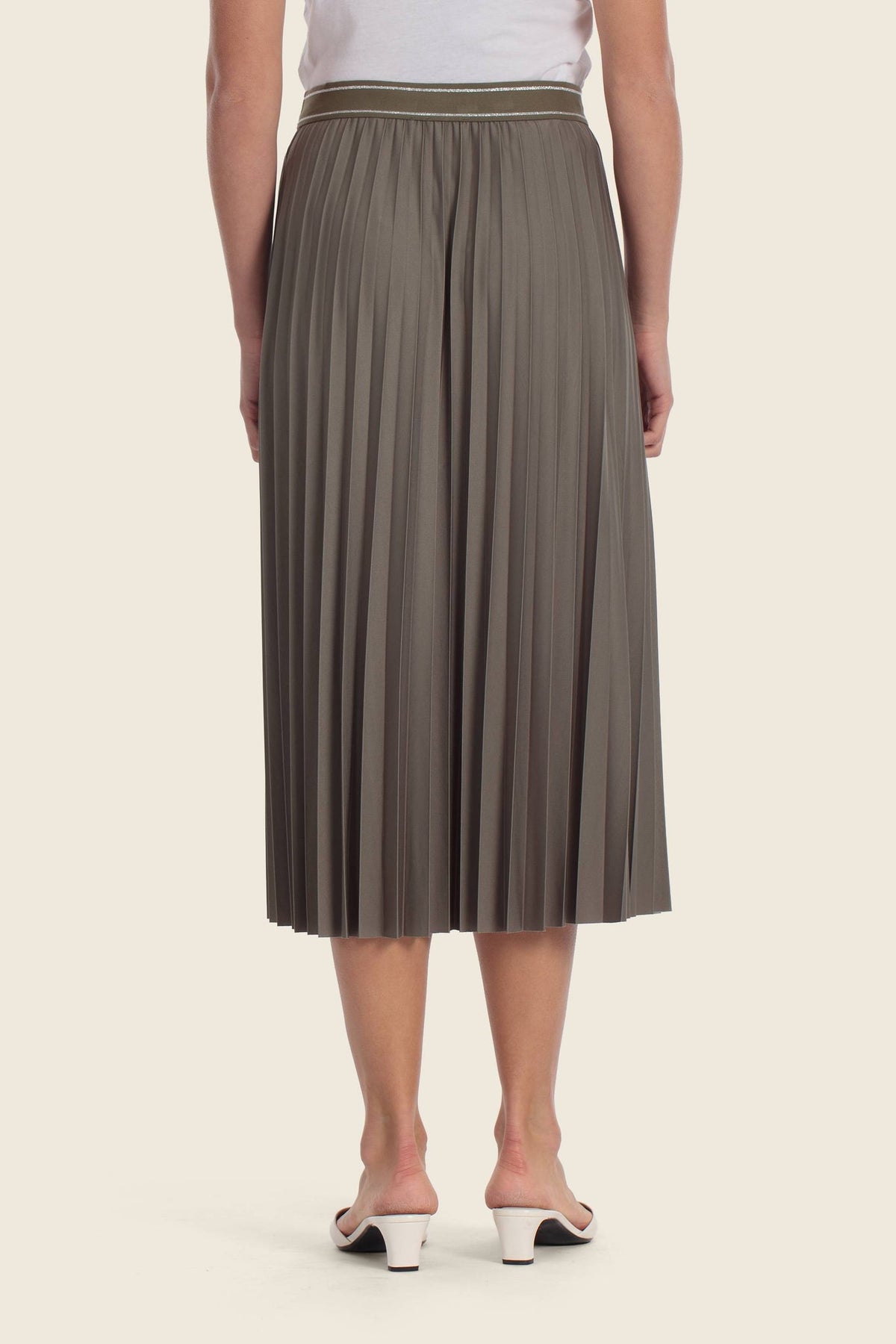 Gerry Weber Pleated skirt with an elegant waistband