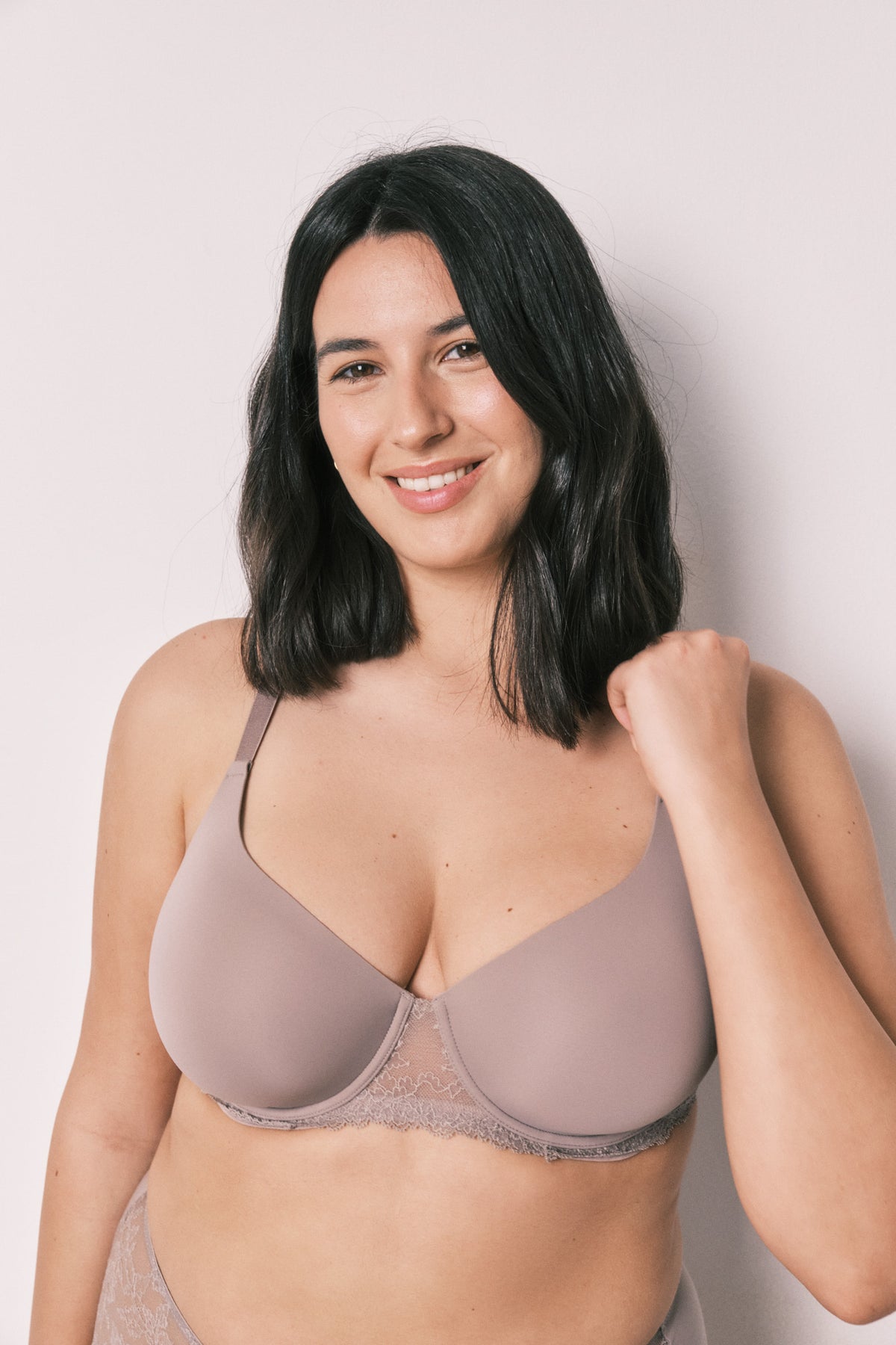 Beige microfibre and lace classic bra BEAUTIFUL
