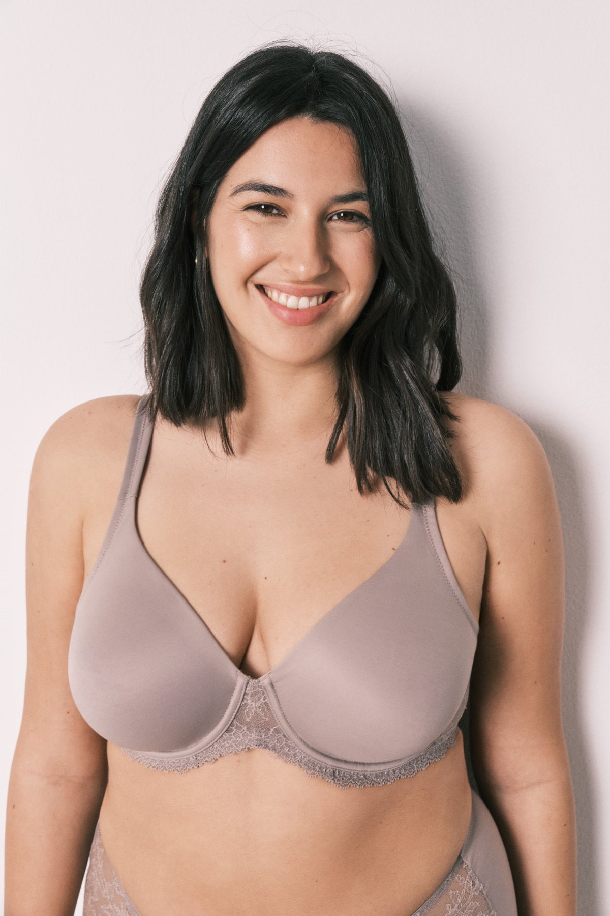 Beige microfibre and lace minimiser bra REAL