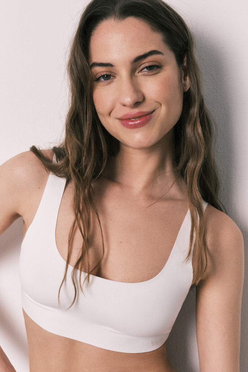 Women Secret White clean cut microfiber plain top