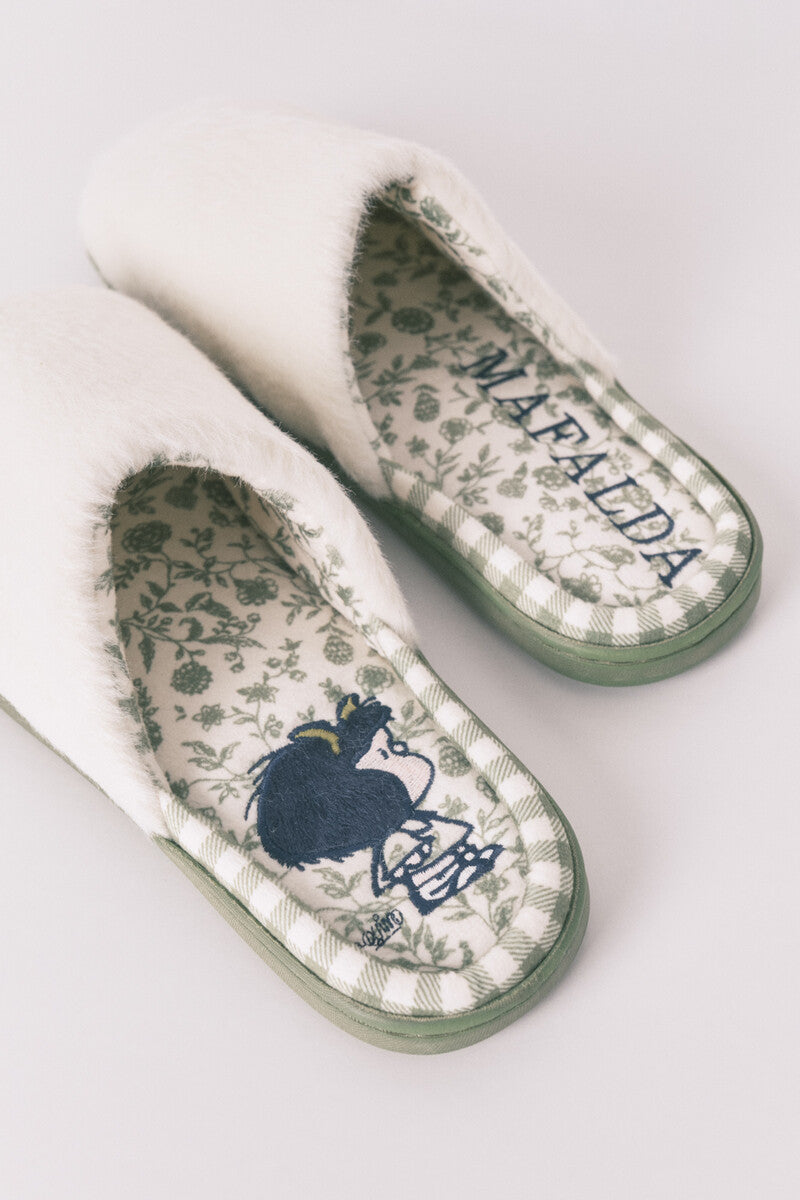 Women Secret Mafalda white closed house slippers