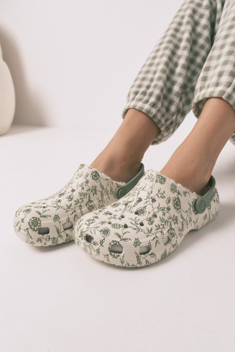 Women Secret Green floral house slippers/clogs