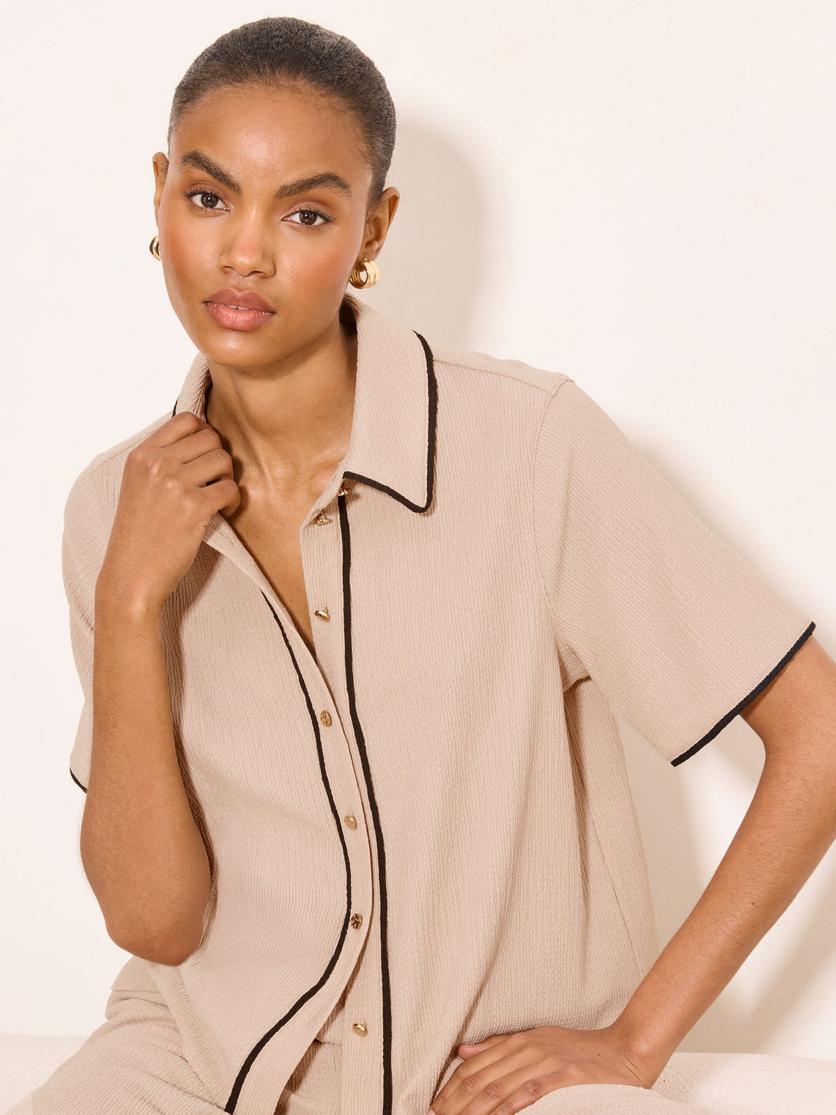 Lipsy London Lipsy Neutral Tipped Crinkle Short Sleeve Shirt