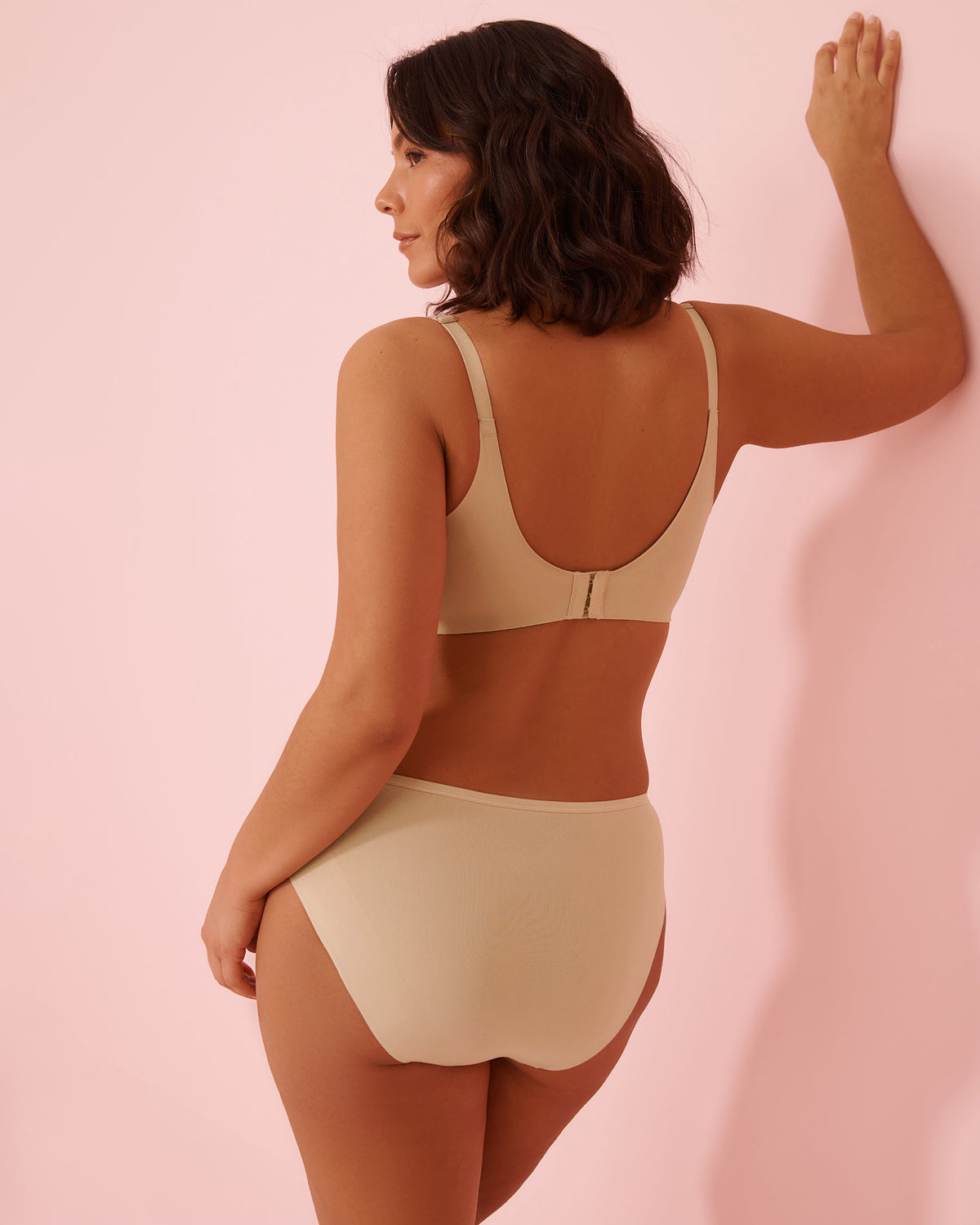 La vie en Rose Lightly Lined Wireless Sleek Back Bra