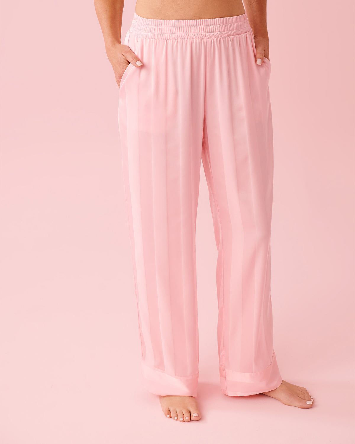 La vie en Rose Striped Long-Sleeve Satin Pajama Set