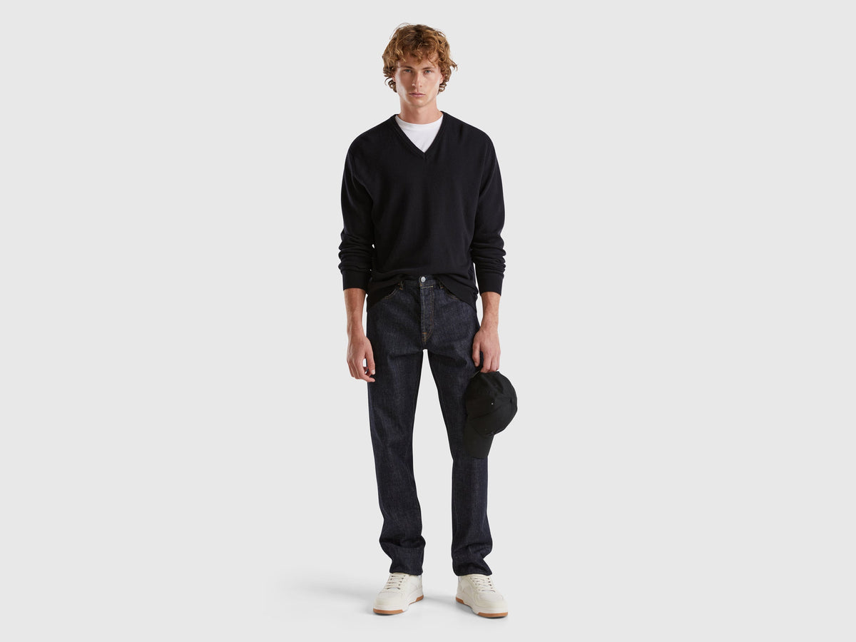 Benetton Black V-neck sweater in pure Merino wool